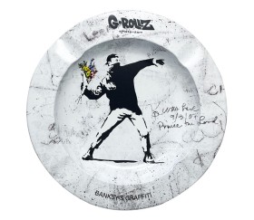 Cenicero metal Banksy’s blanco